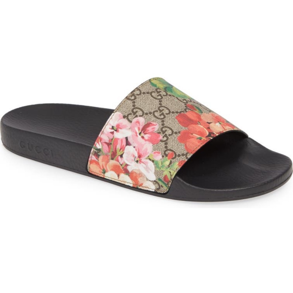 Gucci bloom slides, size 10 (EU 40). Great condition.